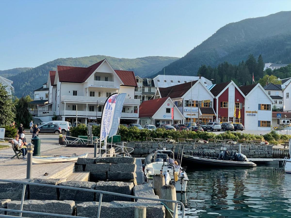 Balestrand Fjordapartments Zewnętrze zdjęcie